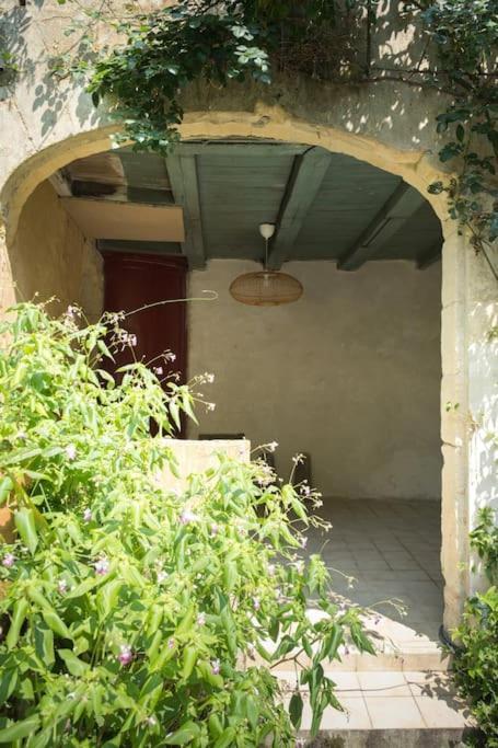 Appartement Avec Son Patio Dans Centre Historique De Bourg 外观 照片